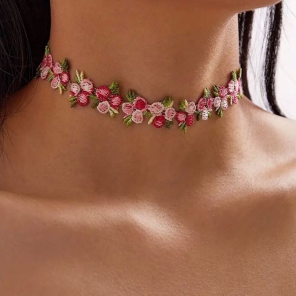 NEW Imogen Romantic Pink and Green Embroidered Floral Choker Necklace